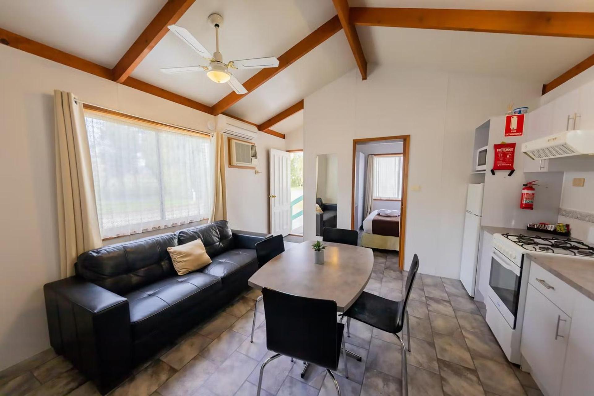 Big4 Breeze Holiday Parks - Eildon Ngoại thất bức ảnh